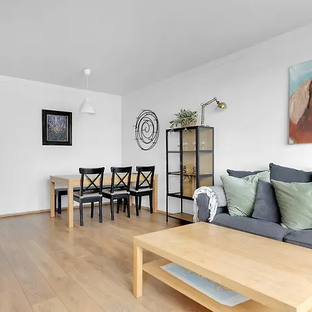 Appartement Bright 1br With A View