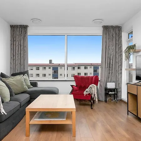 Apartamento Bright 1br With A View