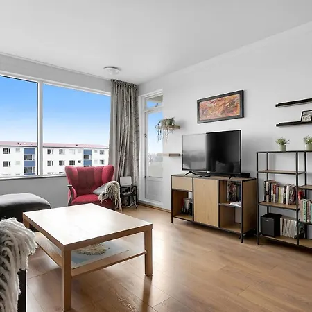 Bright 1br With A View * Reykjavik