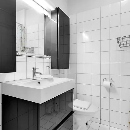 Bright 1br With A View *